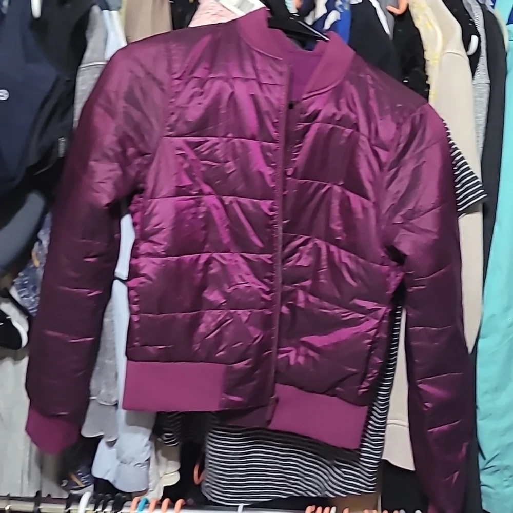 Lululemon Non-Stop Bomber Reversible Redwood/So Merlot Size 4 - Picture 4 of 10